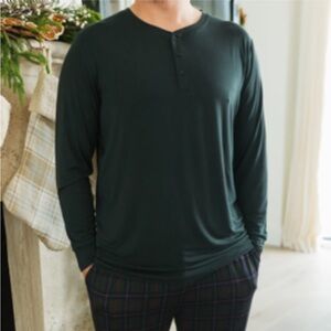 Midnight Mistletoe Plaid Men’s Top IMJ x Daryl-Ann Denner MEDIUM NEW